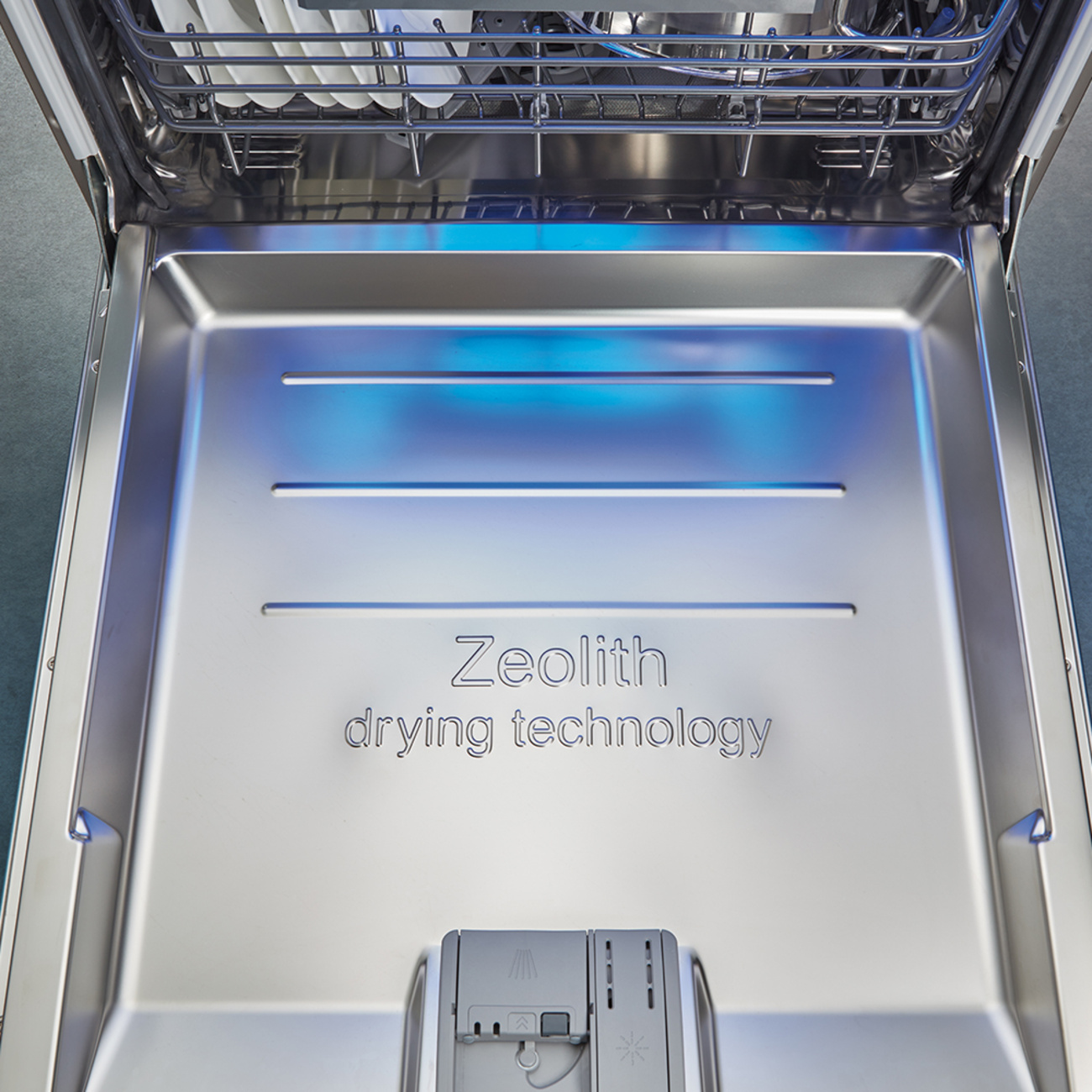 Zeolith Trocknen – Für glänzende Spülergebnisse bei Elektrotechnik Plus Minus GmbH in Mörfelden-Walldorf