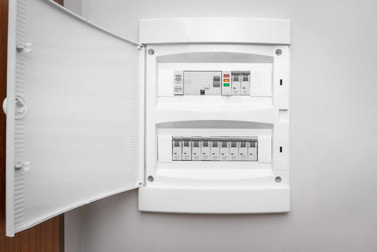 Über­spannungs­schutz bei Elektrotechnik Plus Minus GmbH in Mörfelden-Walldorf