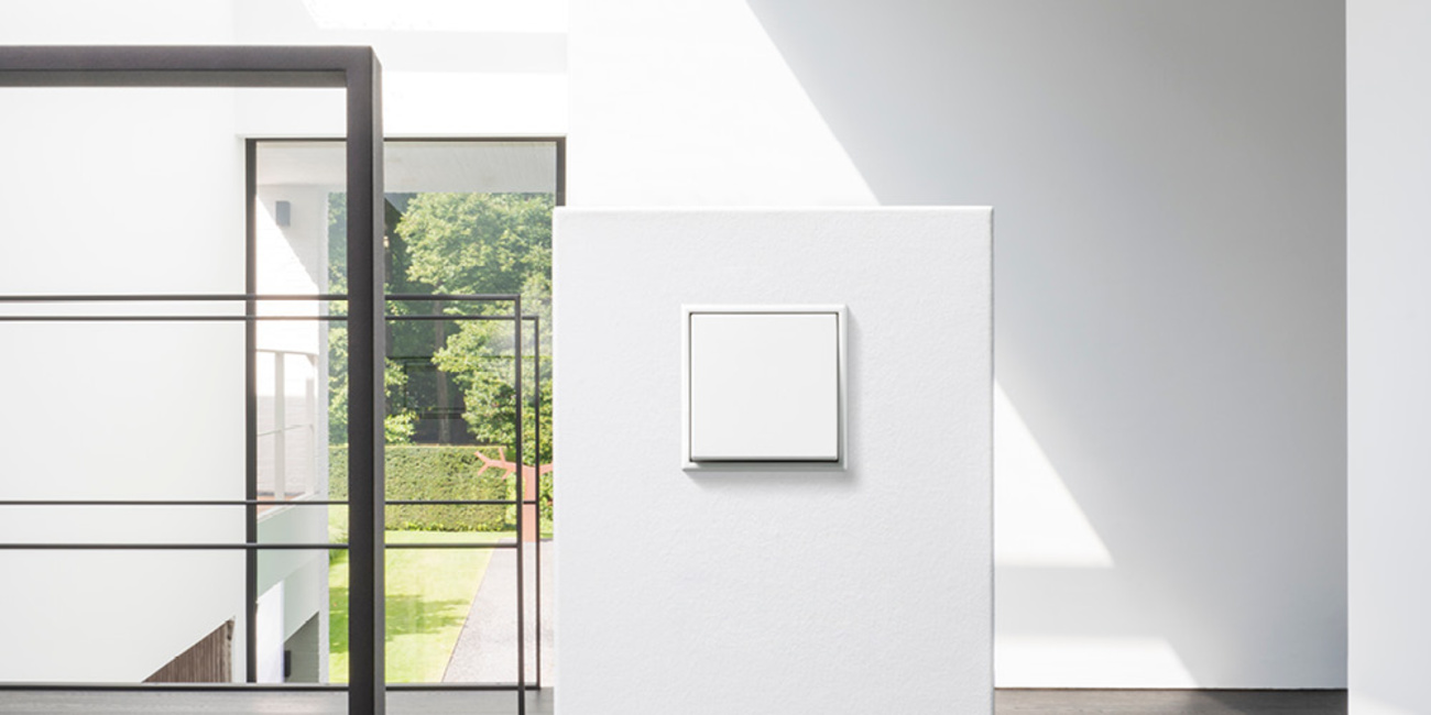 JUNG Schalterprogramme bei Elektrotechnik Plus Minus GmbH in Mörfelden-Walldorf